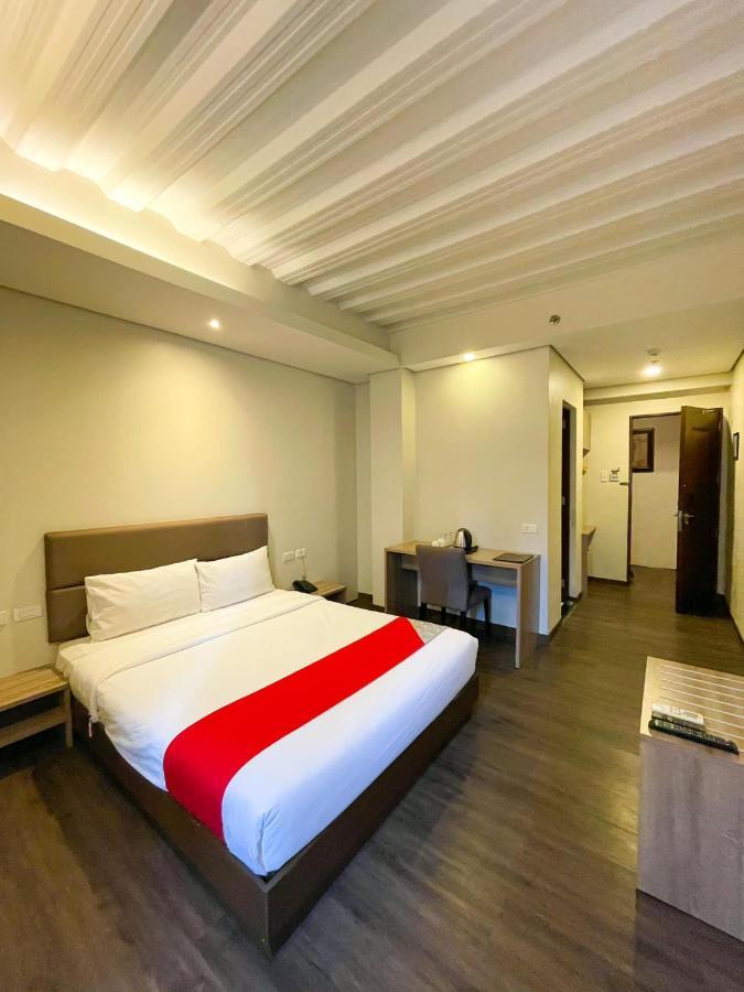 Airo 3* Manila